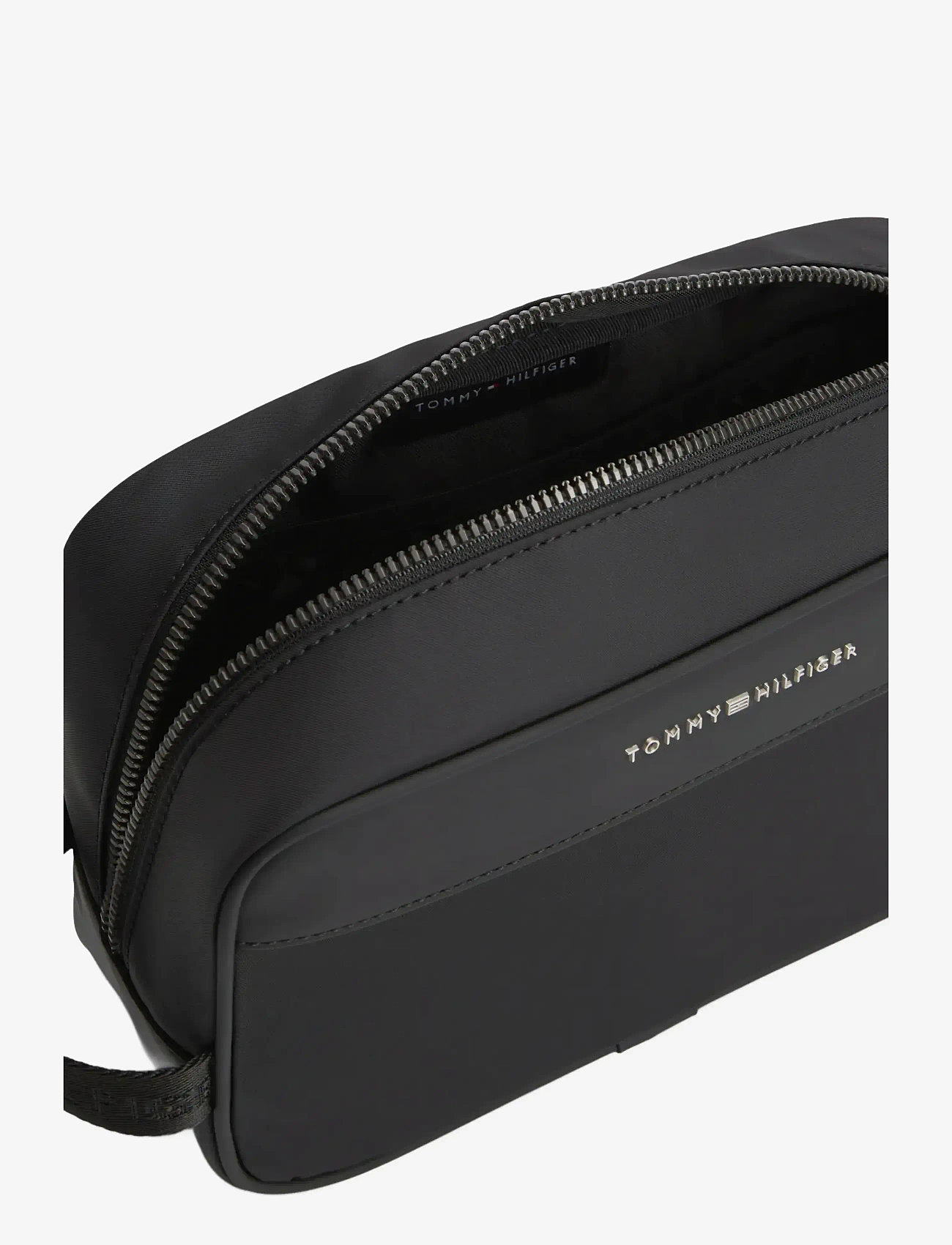 Tommy Hilfiger - TH REPREVE WASHBAG - shop by occasion - black - 2