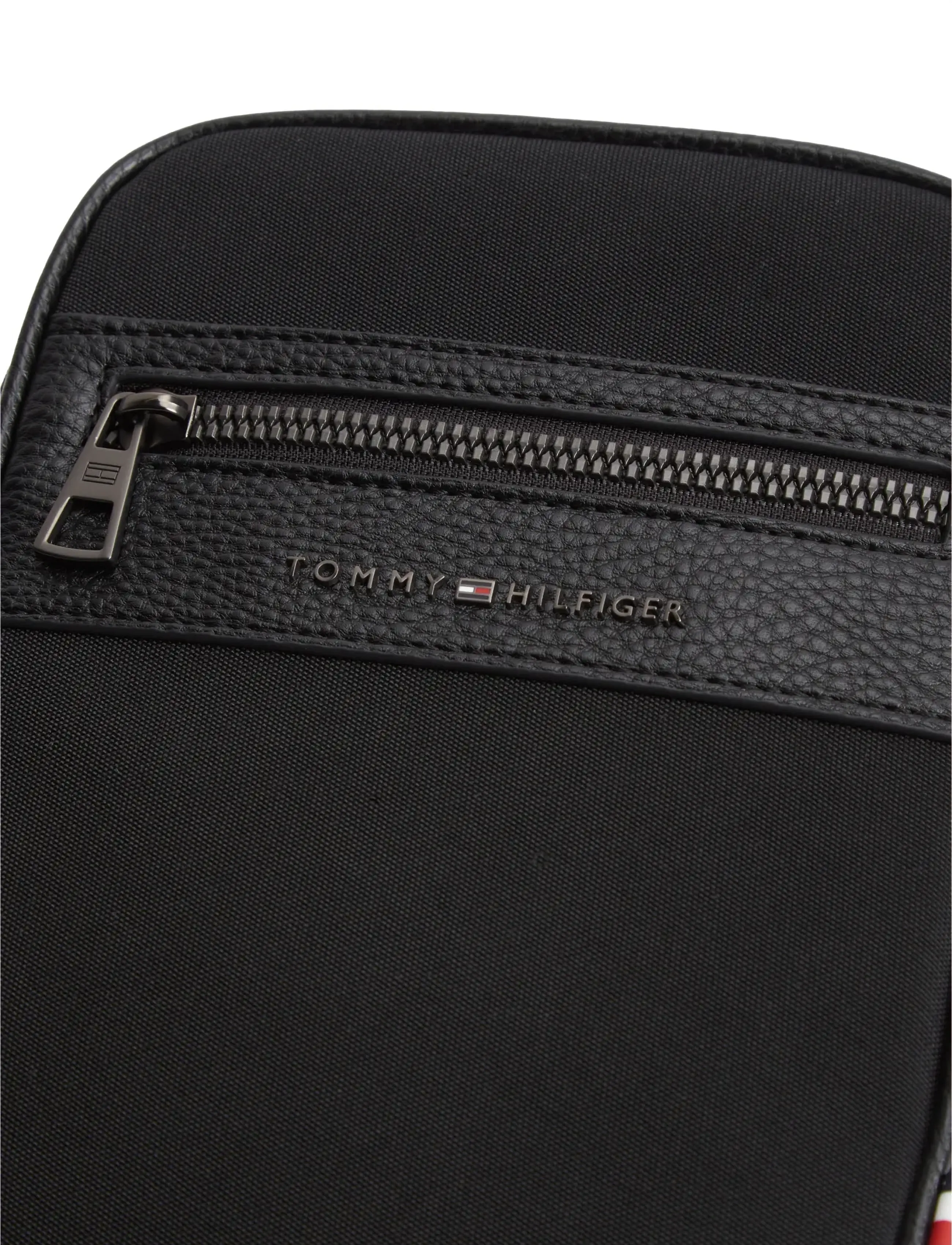 Tommy Hilfiger - TH REPREVE MINI REPORTER - shop by occasion - black - 4