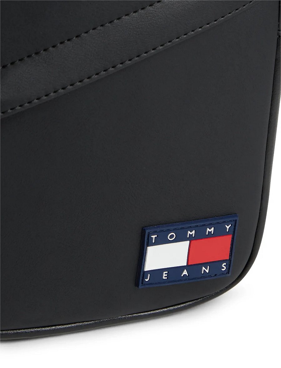Tommy Hilfiger - TJM DAILY PU REPORTER - shop efter anledning - black - 3