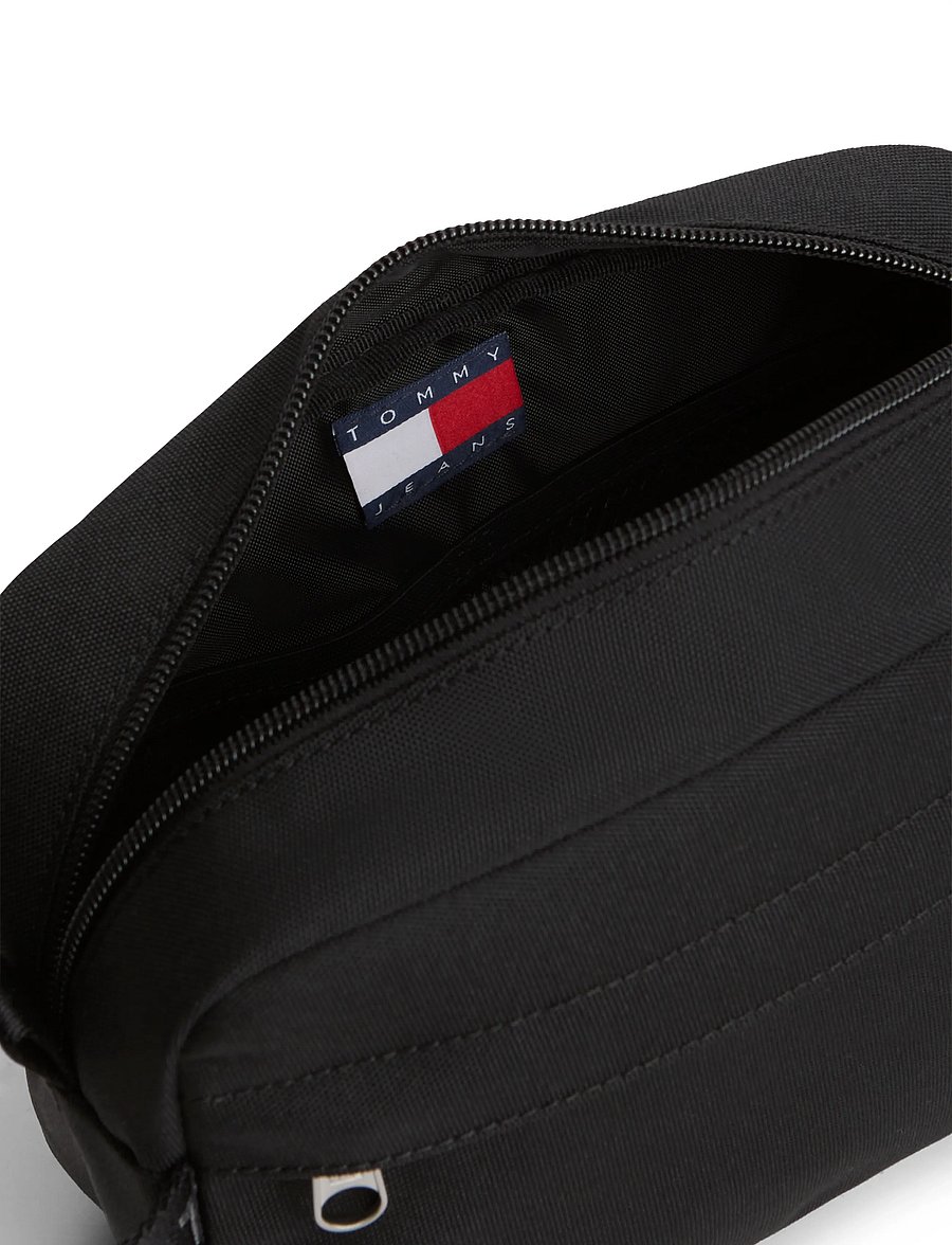Tommy Hilfiger - TJM ESS DAILY WASHBAG - shop by occasion - black - 3