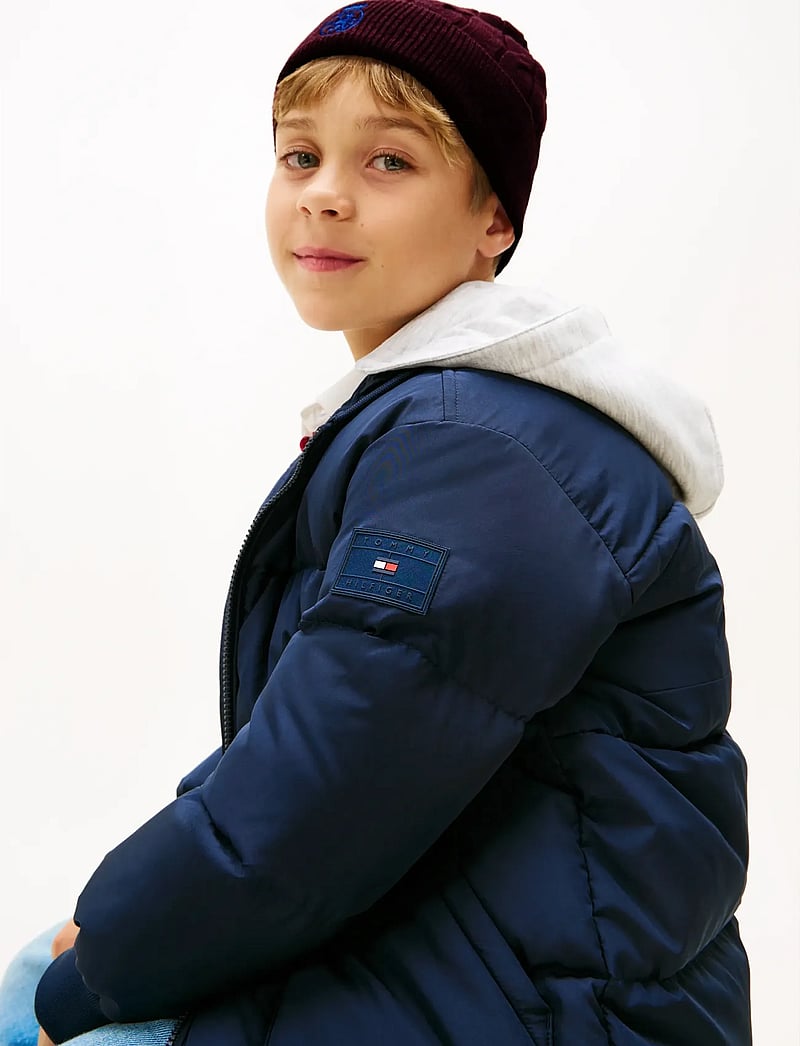 Tommy Hilfiger - TH CREST KNIT BEANIE - beanies - deep burgundy - 2