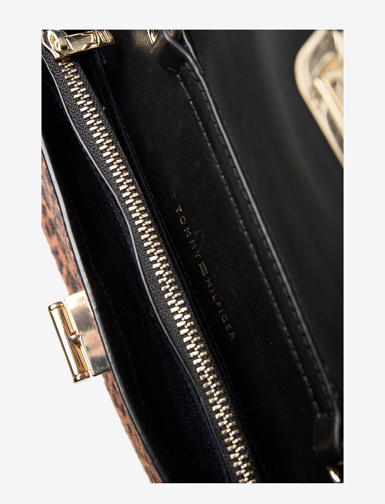 Tommy Hilfiger - SOFT TURNLOCK MINI C - cheeta - 4