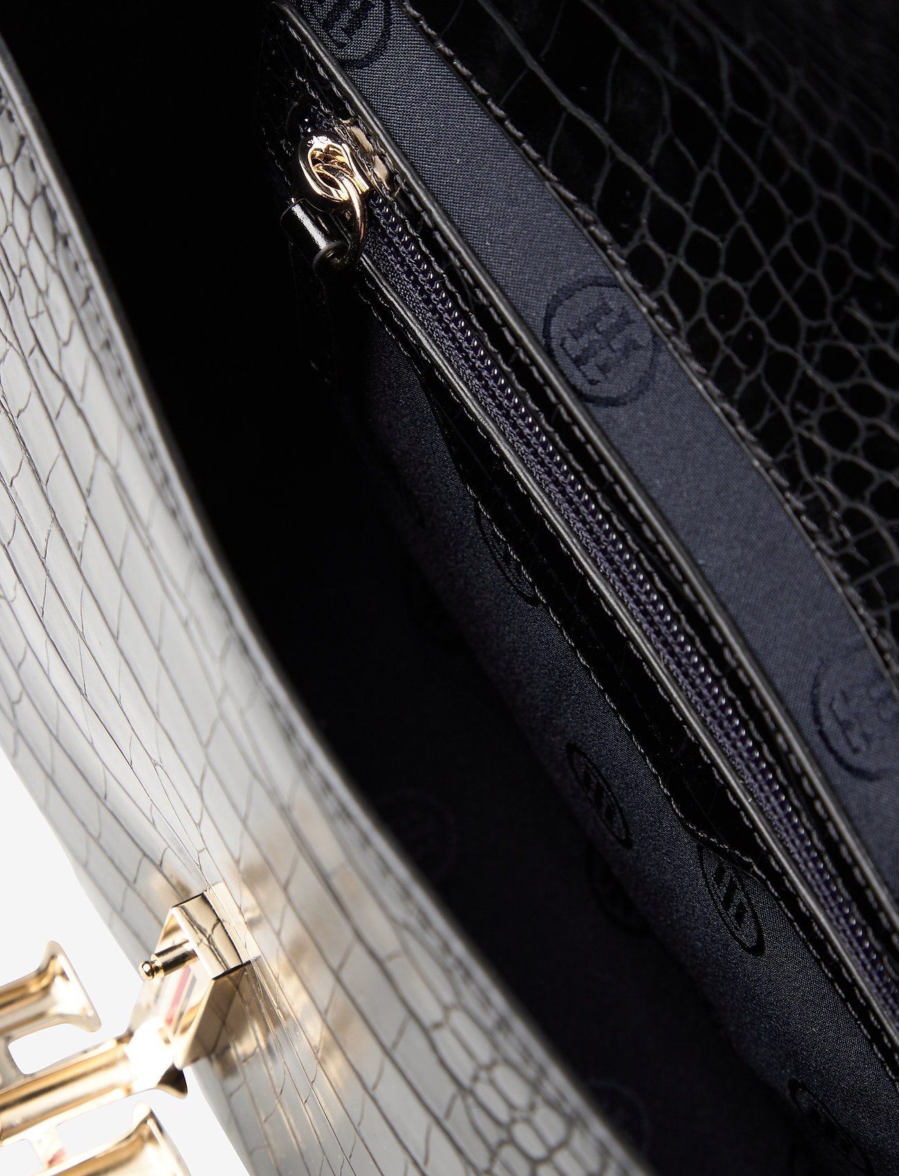 Tommy Hilfiger - TH LOCK SATCHEL CROCO - black croco - 4