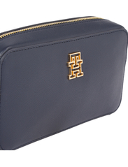 Tommy Hilfiger - TH TIMELESS CAMERA BAG - juhlamuotia outlet-hintaan - space blue - 8