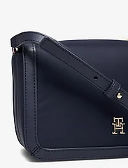 Tommy Hilfiger - TH ESSENTIAL S FLAP CROSSOVER - fødselsdagsgaver - space blue - 3