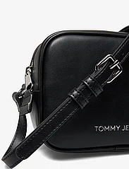 Tommy Hilfiger - TJW ESS MUST CAMERA BAG - vakarėlių drabužiai išparduotuvių kainomis - black - 3