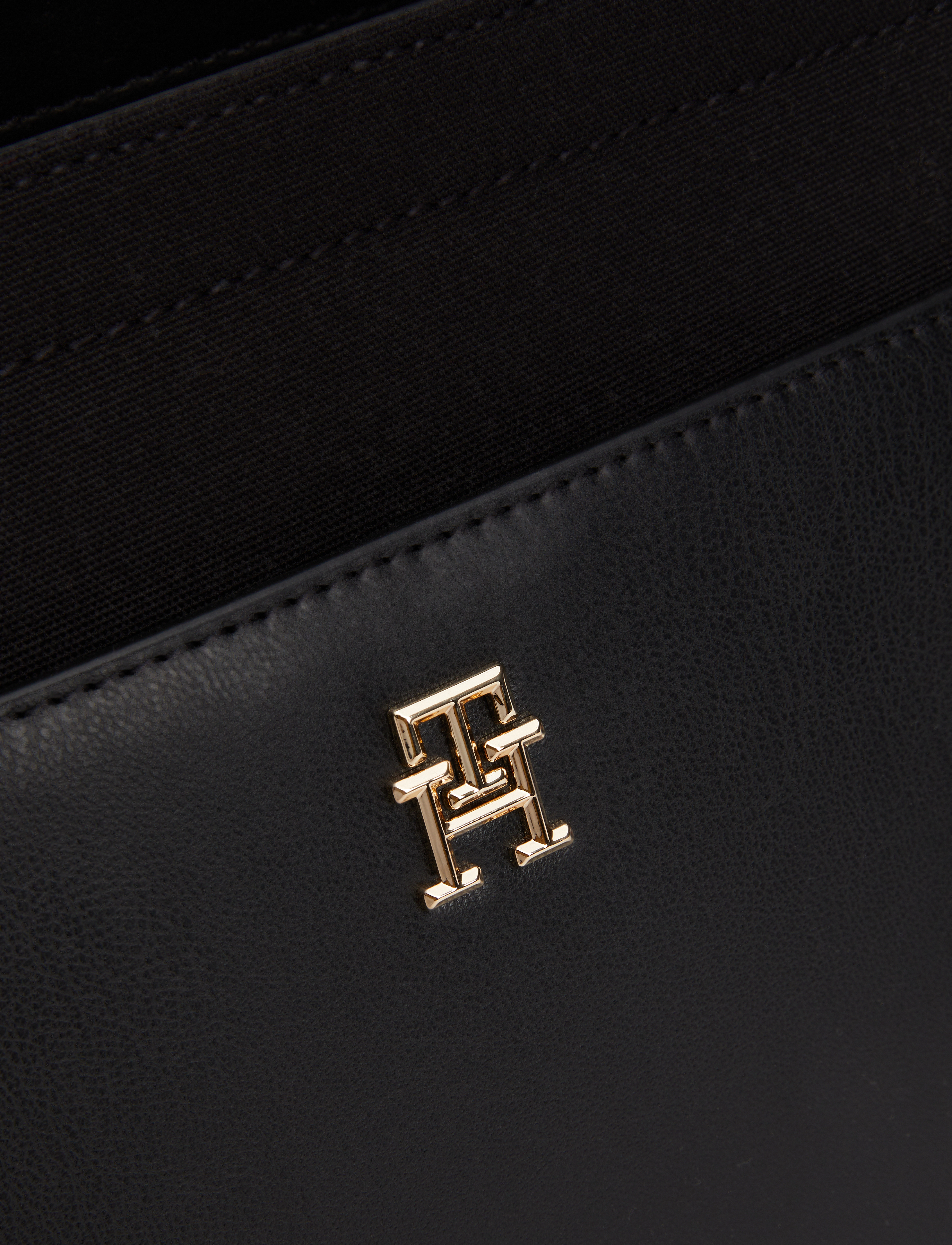 Tommy Hilfiger - TH DISTINCT MINI TOTE - black - 3