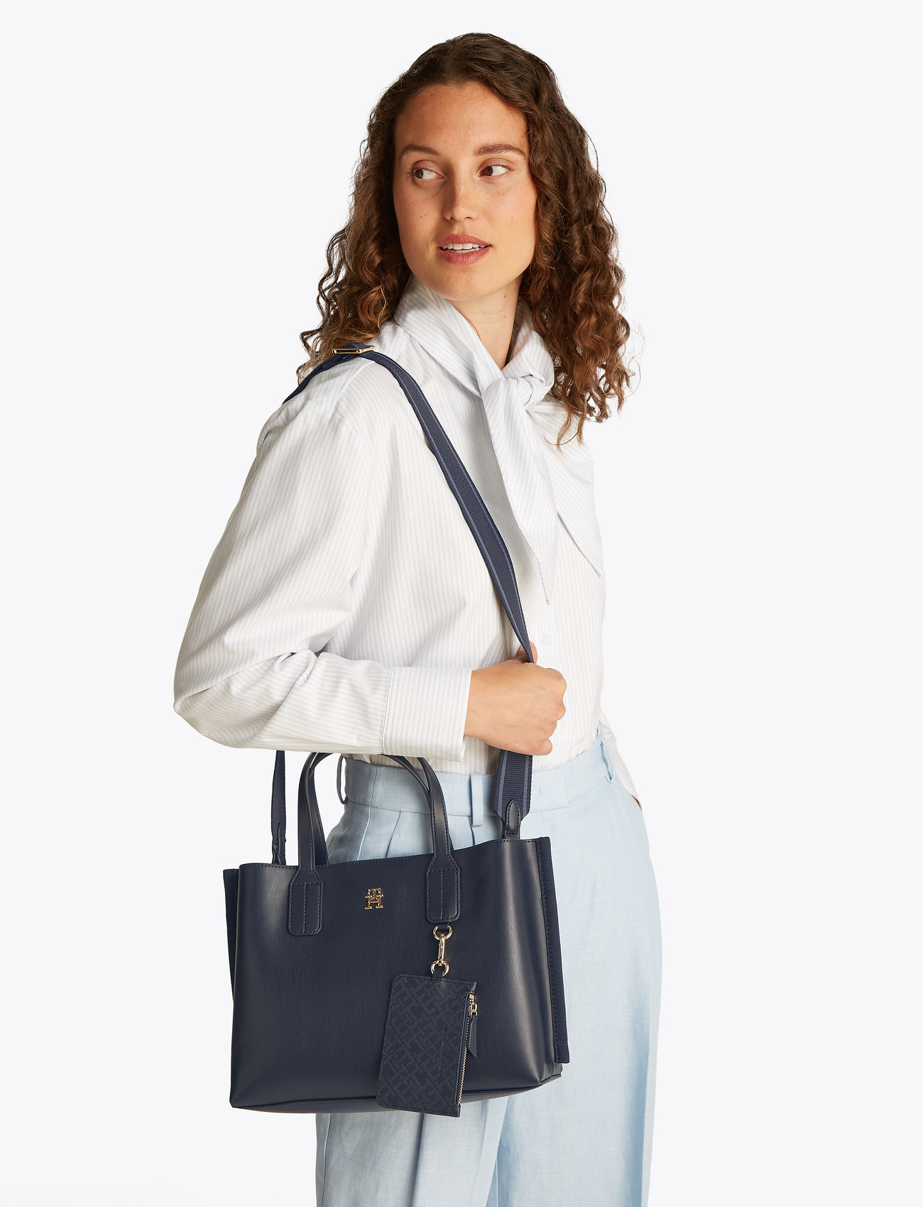 Tommy Hilfiger - TH DISTINCT MINI TOTE - shoppers - space blue - 1