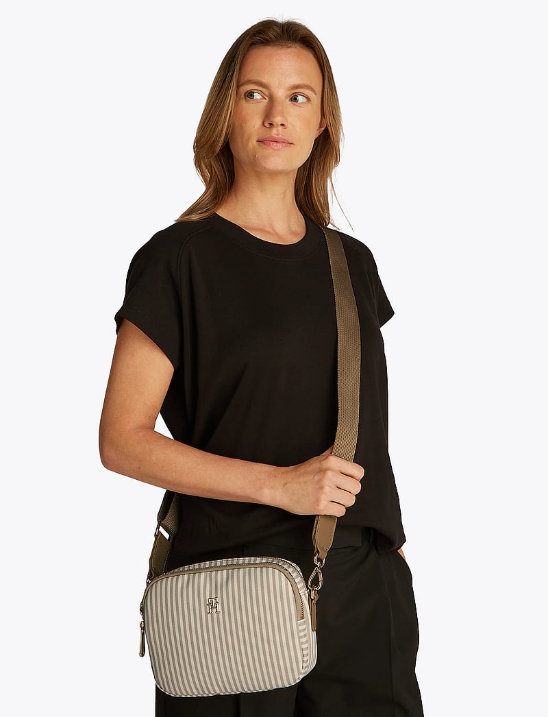 Tommy Hilfiger - POPPY SUMMER CAMERA BAG - crossbody bags - safari canvas stripe - 4