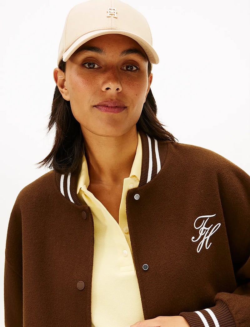 Tommy Hilfiger - TH ELEVATED CHIC CAP - caps - clayed pebble - 0