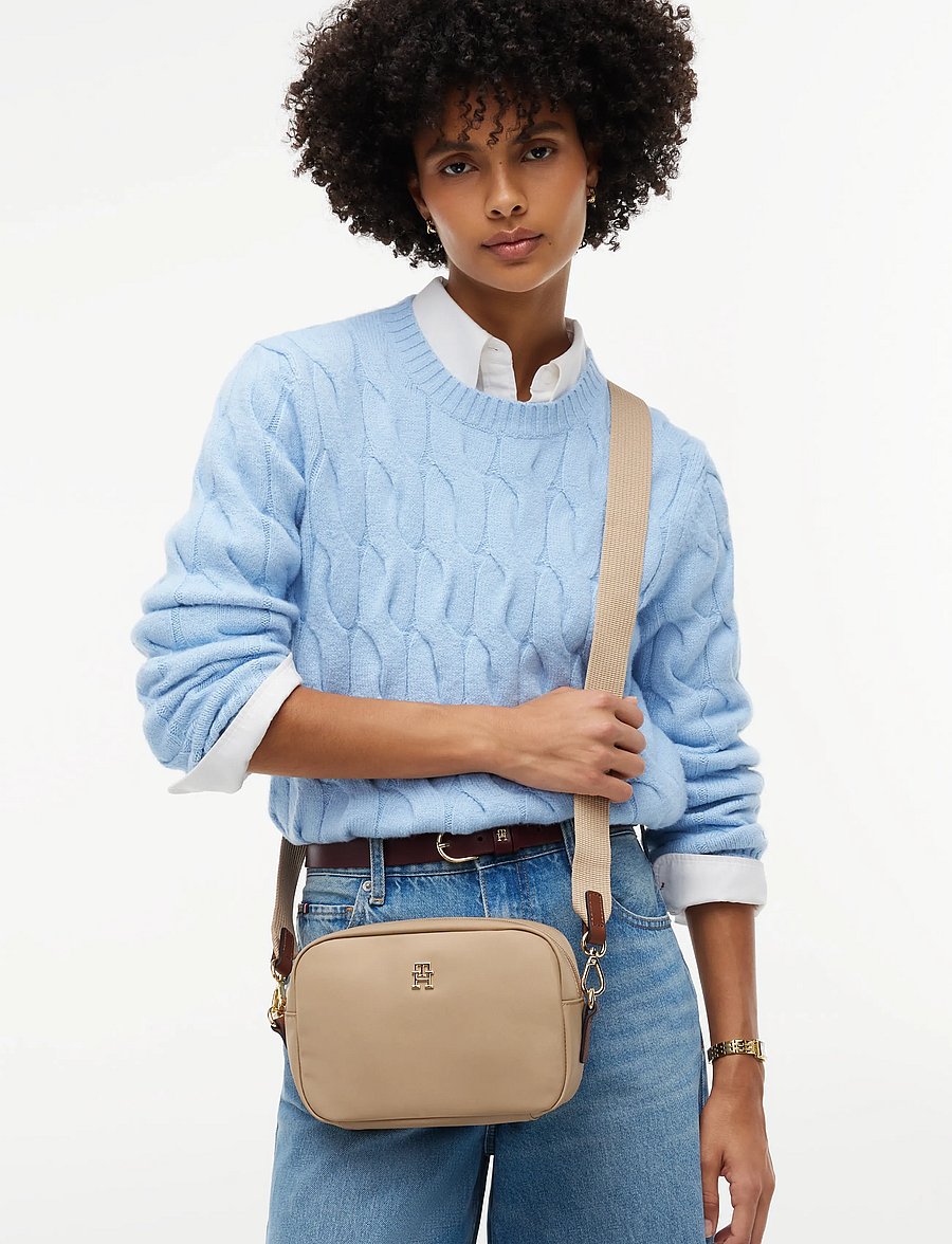 Tommy Hilfiger - POPETTE CAMERA BAG - umhängetaschen - horseradish - 0