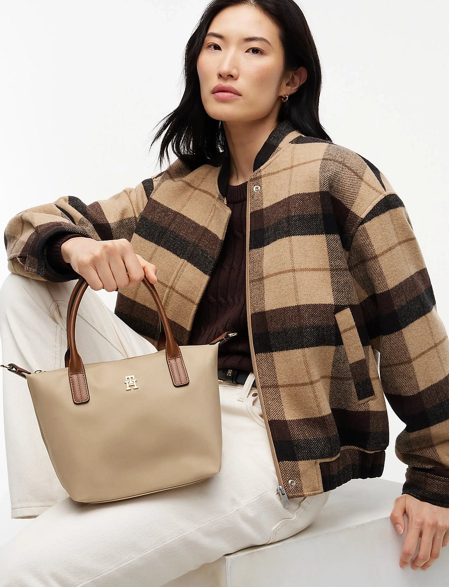 Tommy Hilfiger - POPETTE MINI TOTE - totes - horseradish - 0