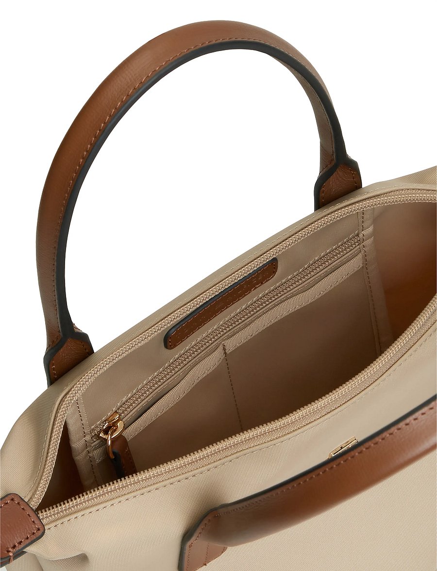 Tommy Hilfiger - POPETTE MINI TOTE - totes - horseradish - 3