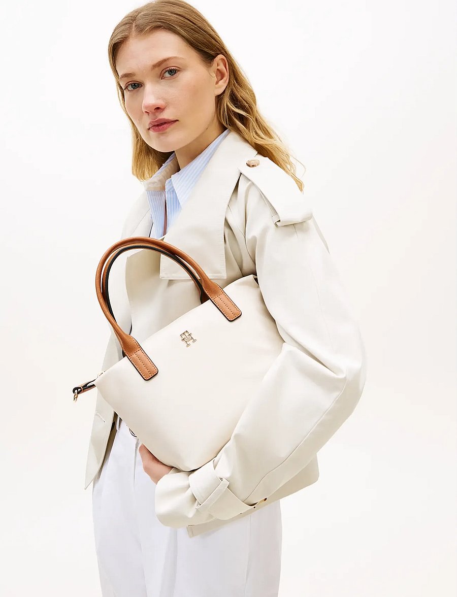 Tommy Hilfiger - POPETTE MINI TOTE - tote bags - soft cream - 0
