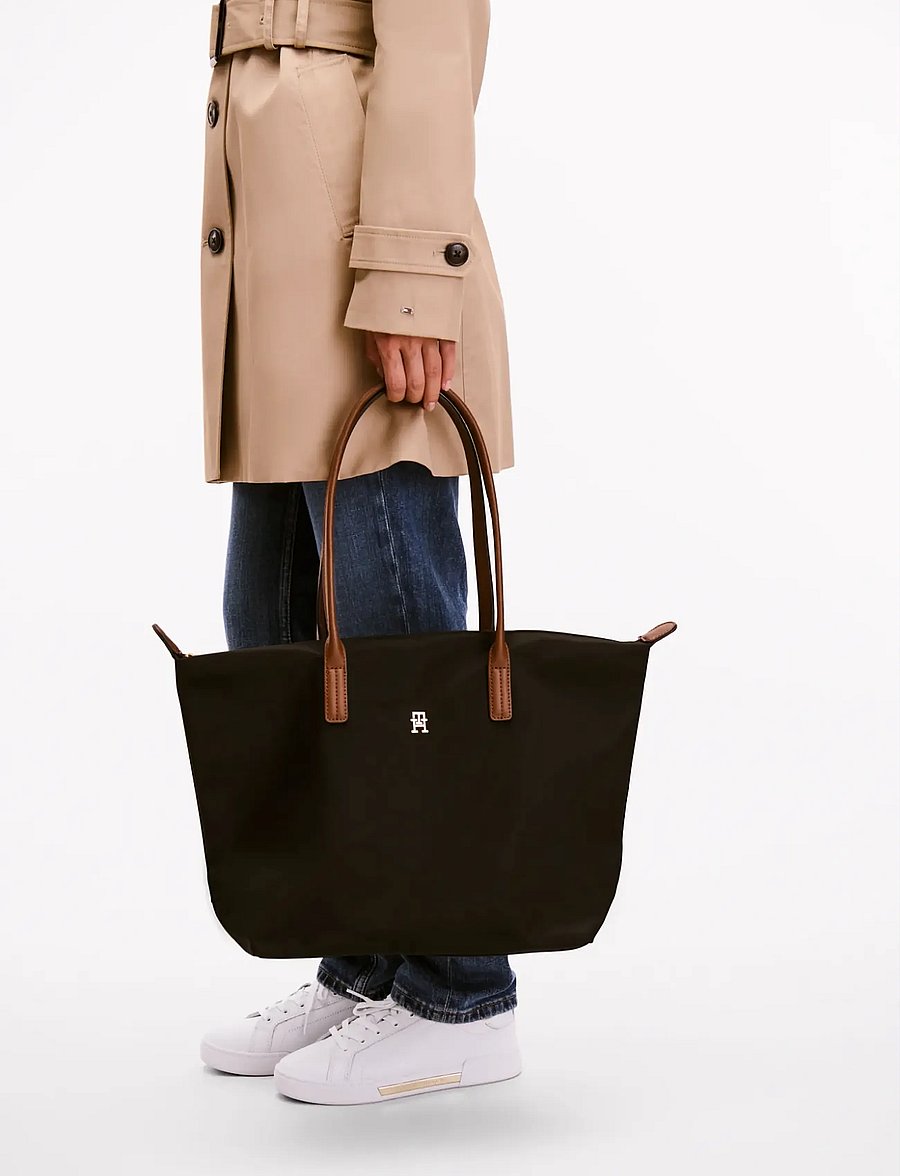 Tommy Hilfiger - POPETTE TOTE - totes - black - 4