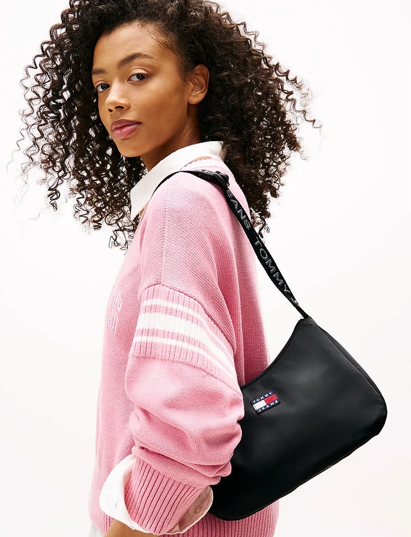 Tommy Hilfiger Tjw Ess Daily Shoulder Bag (TOHAW0AW17888) Handbags