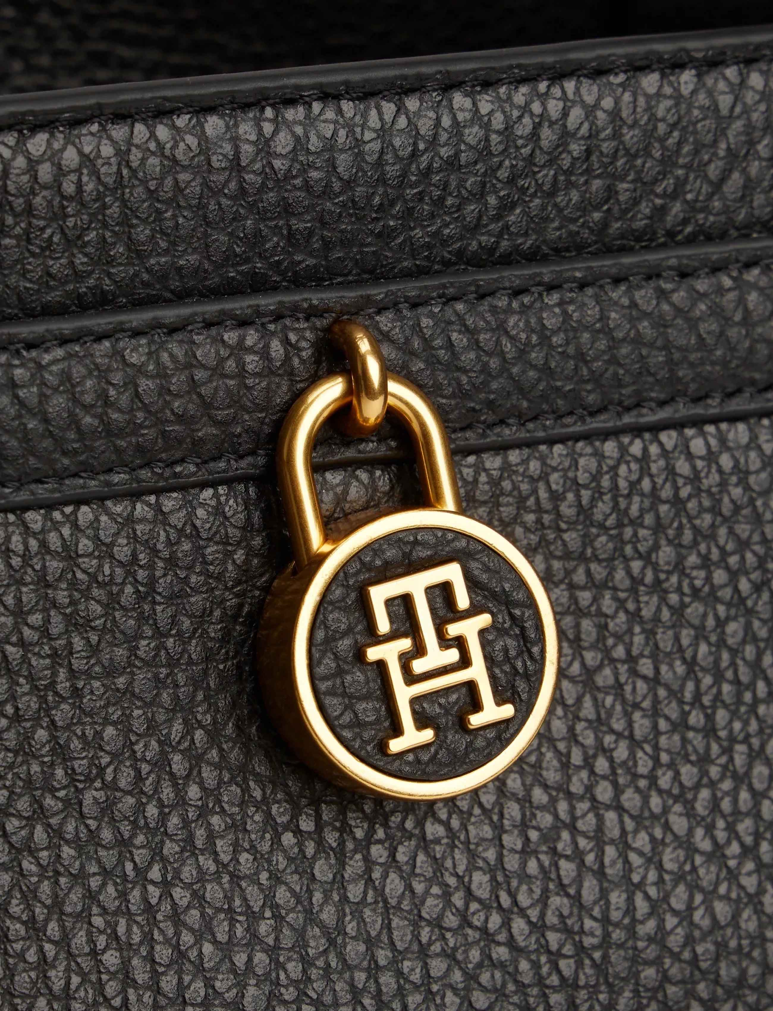 Tommy Hilfiger - AMERICAN ICON TOTE LEATHER - crossbody bags - black - 4