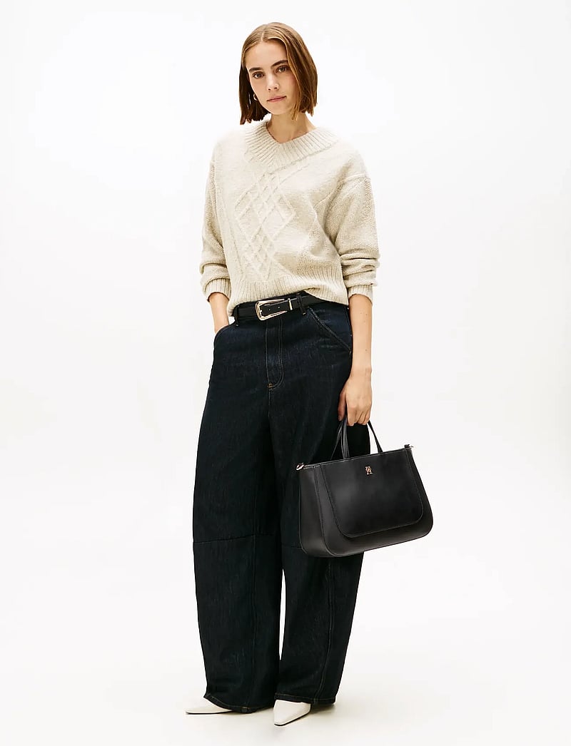 Tommy Hilfiger - TH GLAM SATCHEL - black - 0