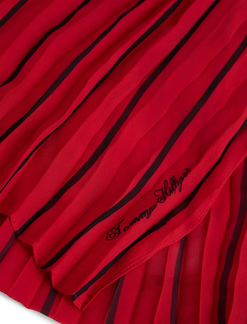 Tommy Hilfiger - CHAIN SILK LARGE SCARF - sjalar - soft cream primary red - 3