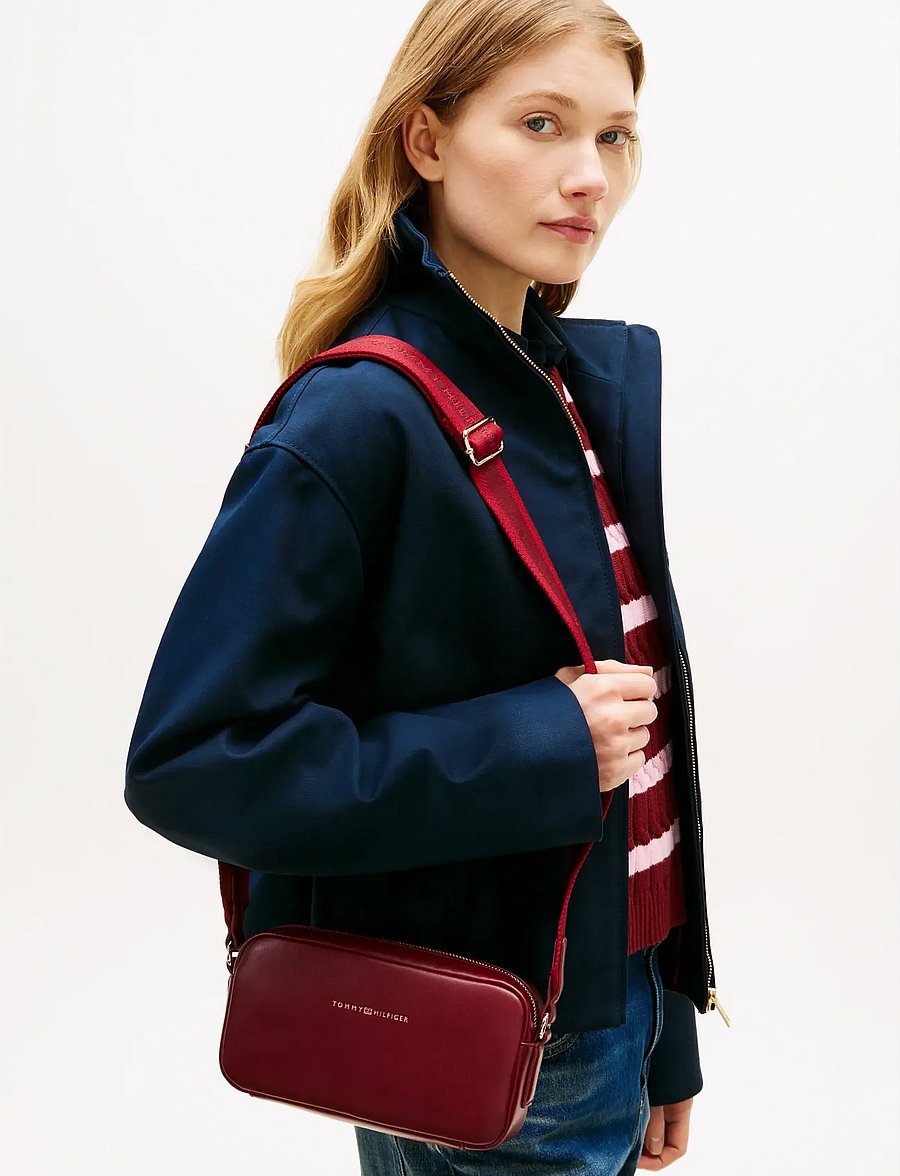 Tommy Hilfiger - TH ESSENTIAL CAMERA BAG - umhängetaschen - velvet maroon - 0