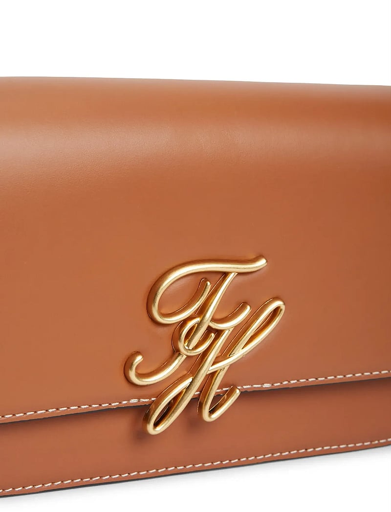 Tommy Hilfiger - TH SCRIPT FLAP CROSSOVER - crossbody bags - cognac - 4