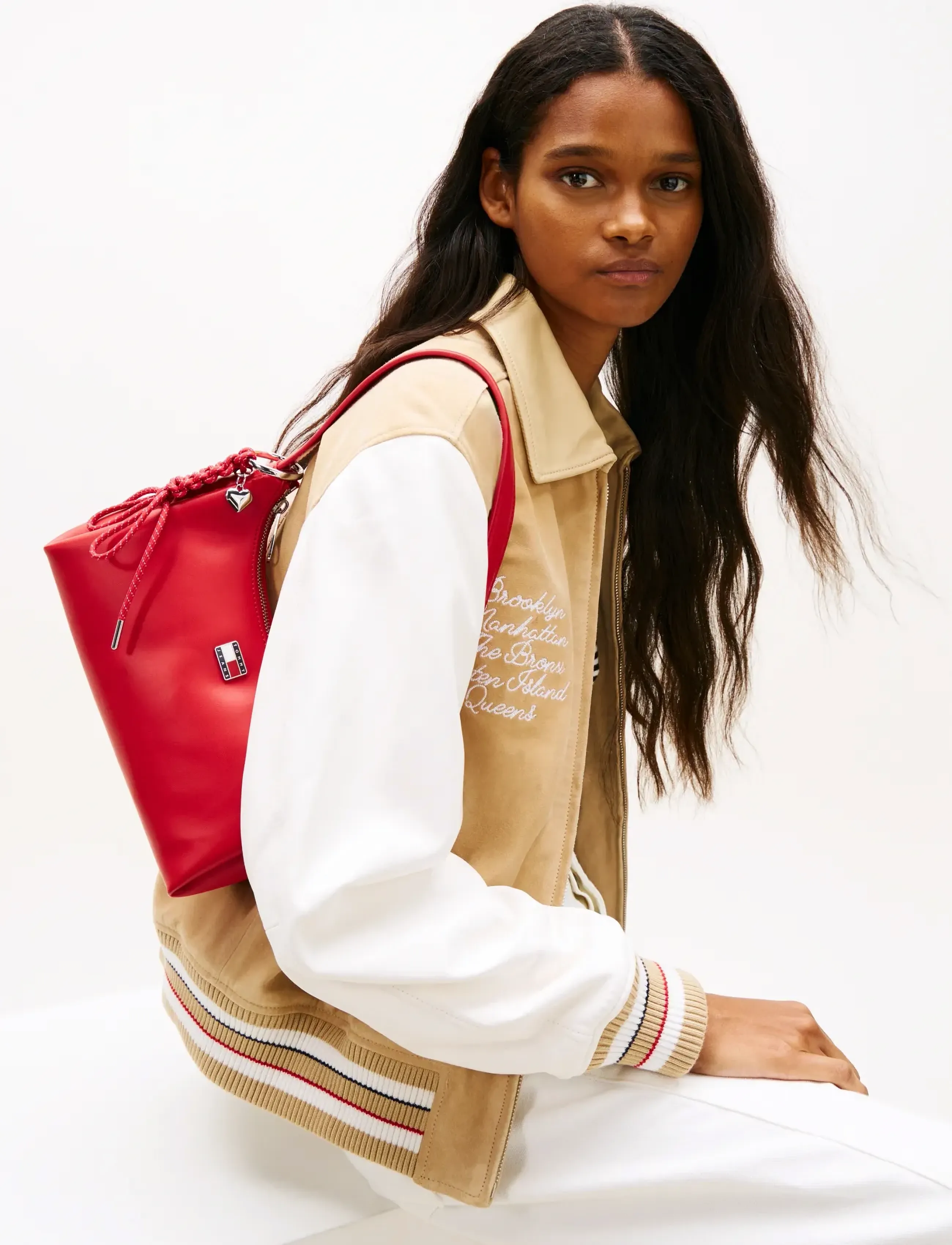 Tommy Hilfiger TJW CITY CHARM SHOULDER BAG - Tasker - SAPPHIRE RED / red