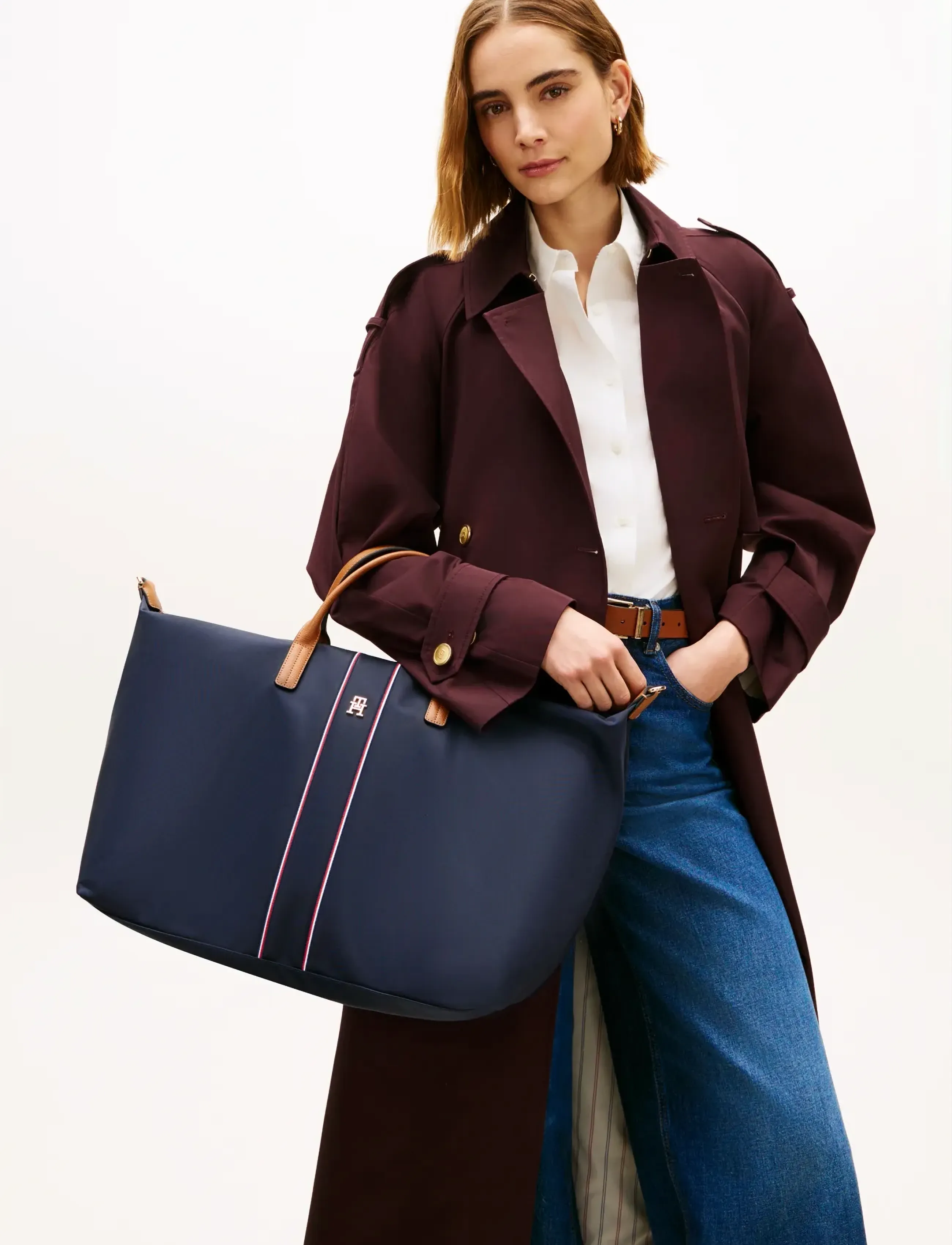 Tommy Hilfiger POPETTE WEEKENDER CORP - Bags - SPACE BLUE CORP / navy