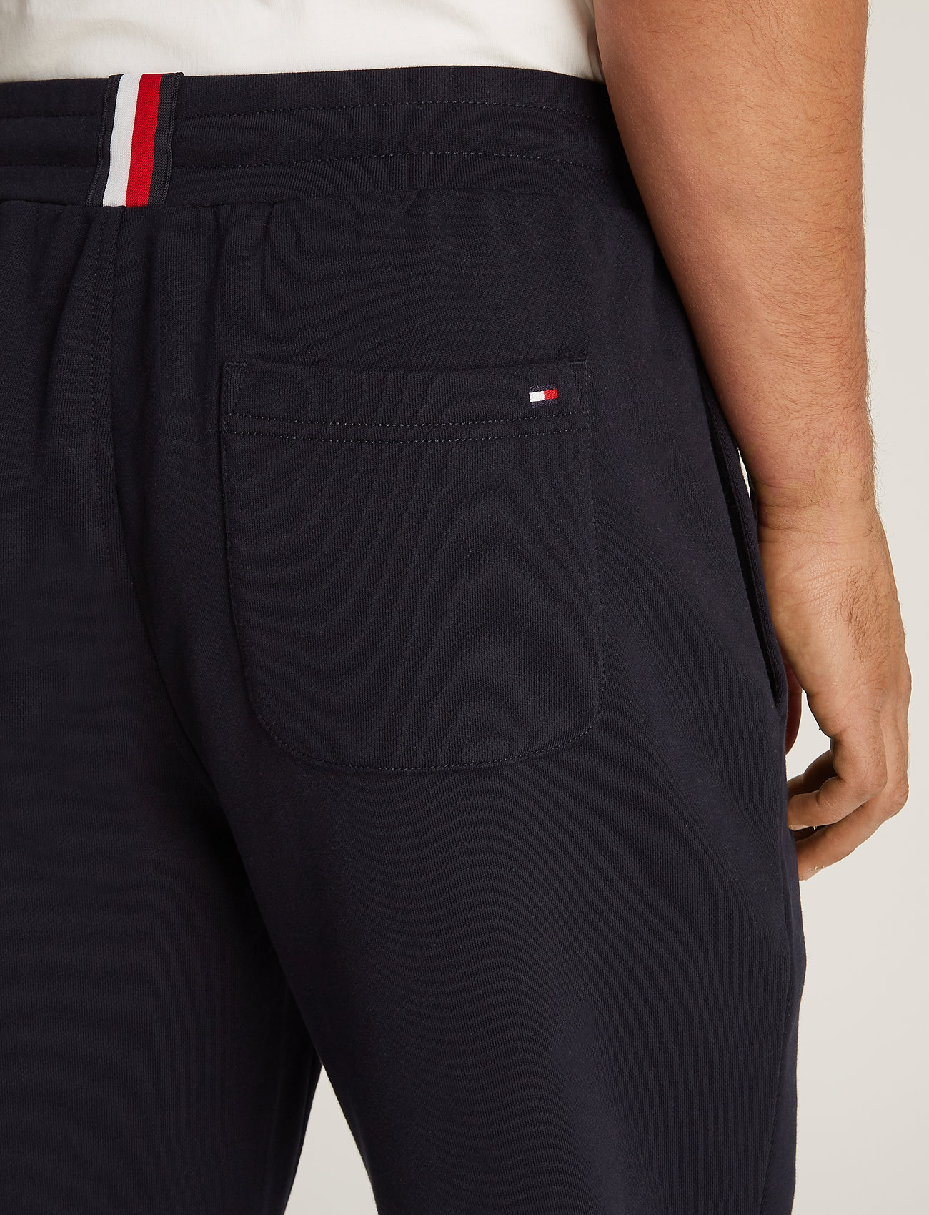 Tommy Hilfiger - TOMMY LOGO SWEATPANTS - sweatpants - desert sky - 4