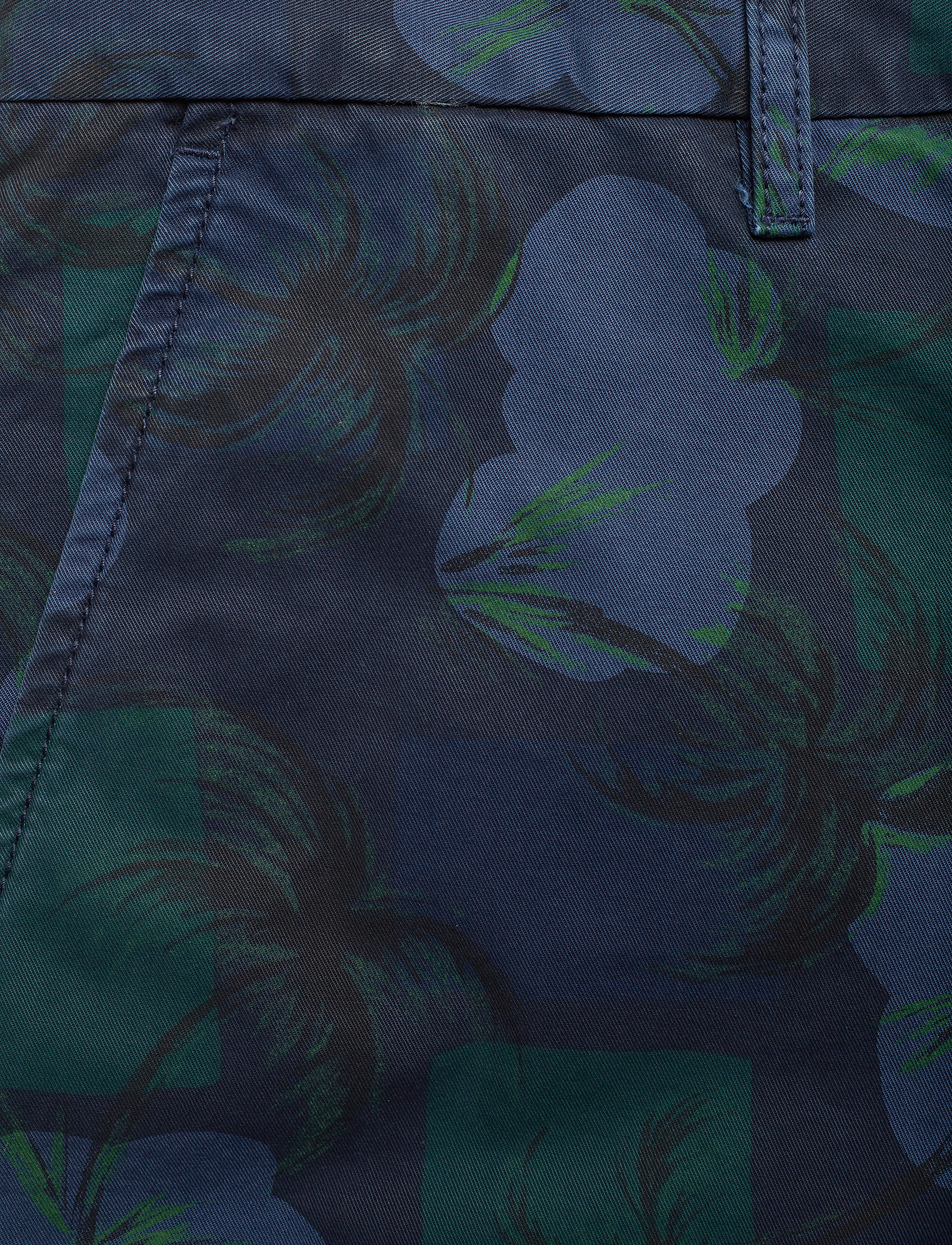 Tommy Hilfiger - BROOKLYN SHORT LT TWL PALM PRINT - night sky - 2