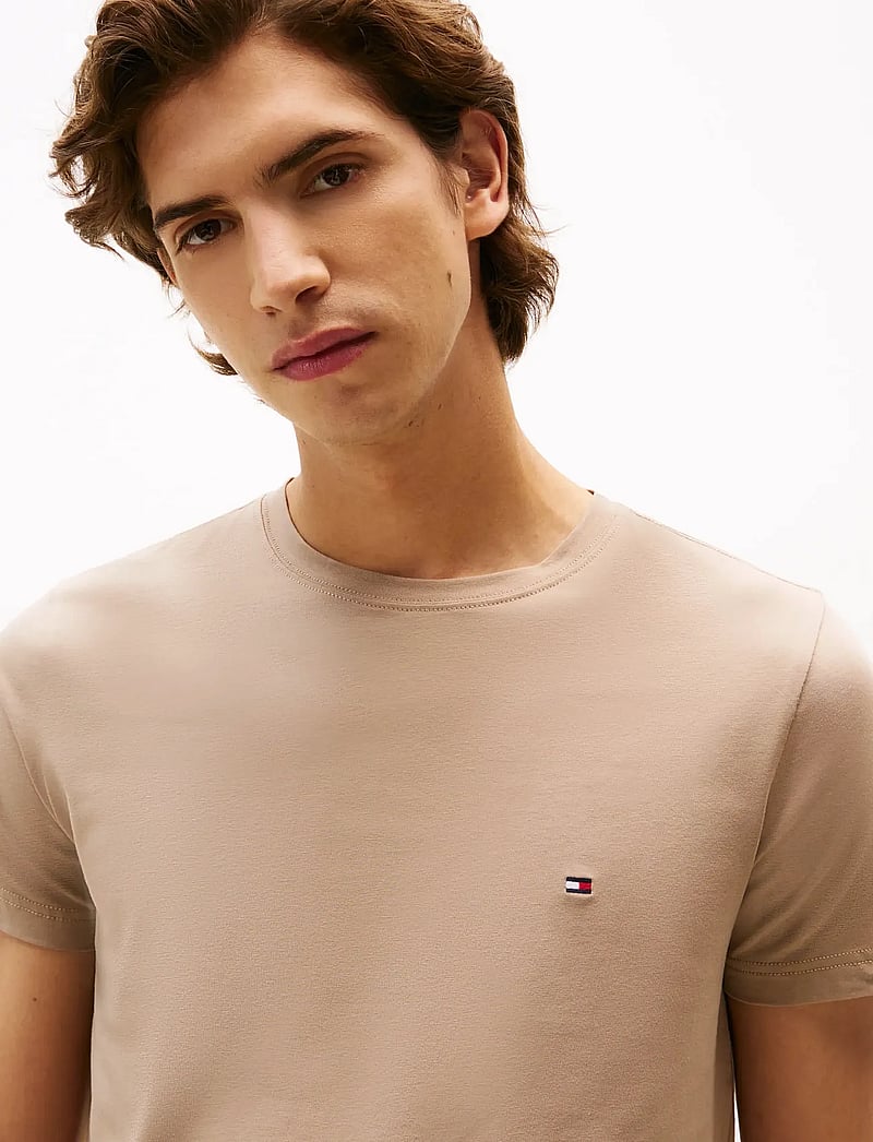 Tommy Hilfiger - STRETCH SLIM FIT TEE - kurzärmelig - coastal taupe - 4