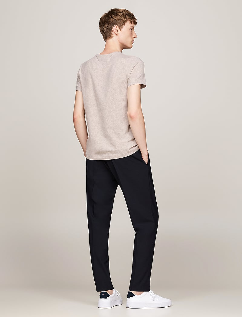 Tommy Hilfiger - STRETCH SLIM FIT TEE - t-shirts - heathered pebble - 4