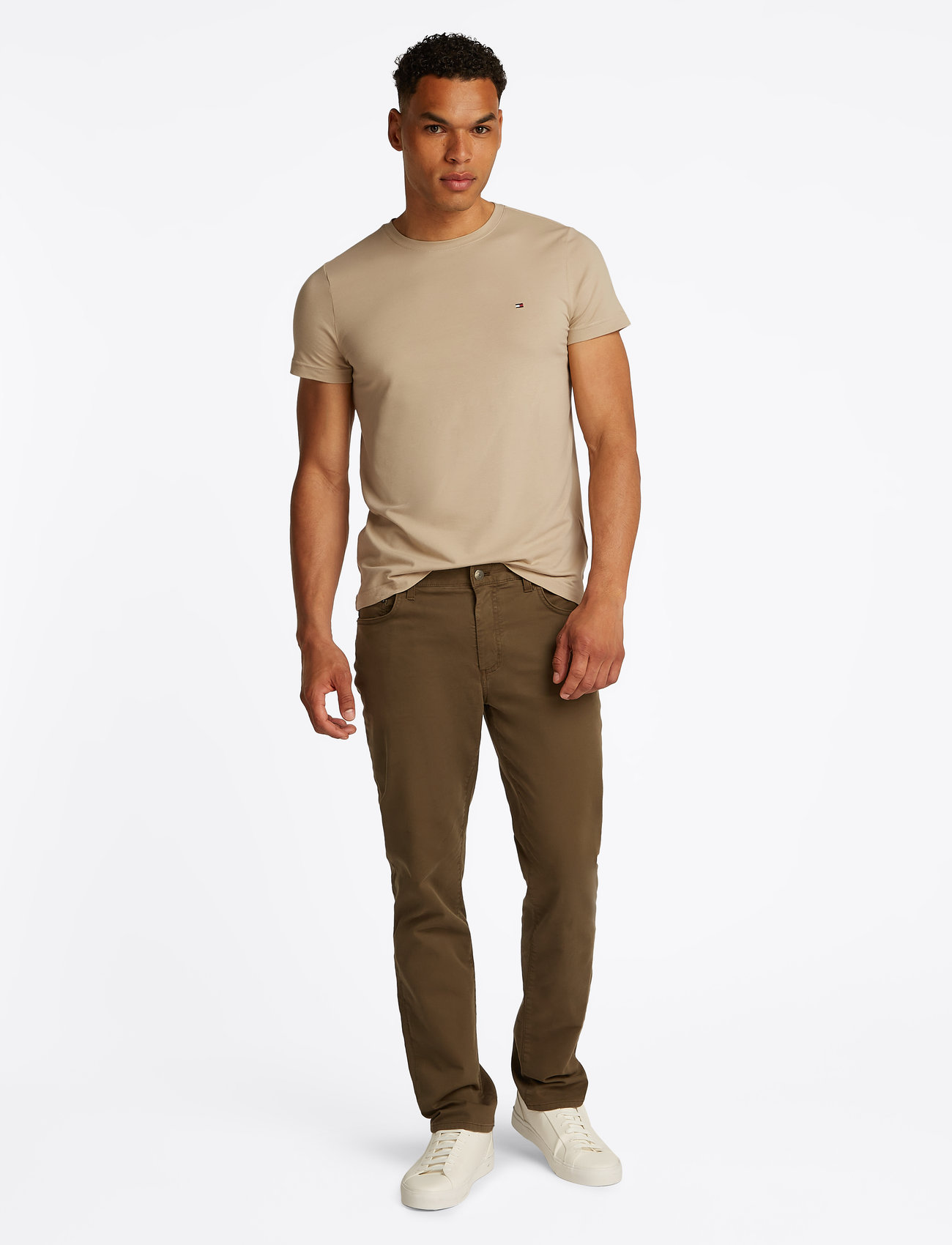 Tommy Hilfiger - STRETCH SLIM FIT TEE - kortärmade t-shirts - sandalwood - 4