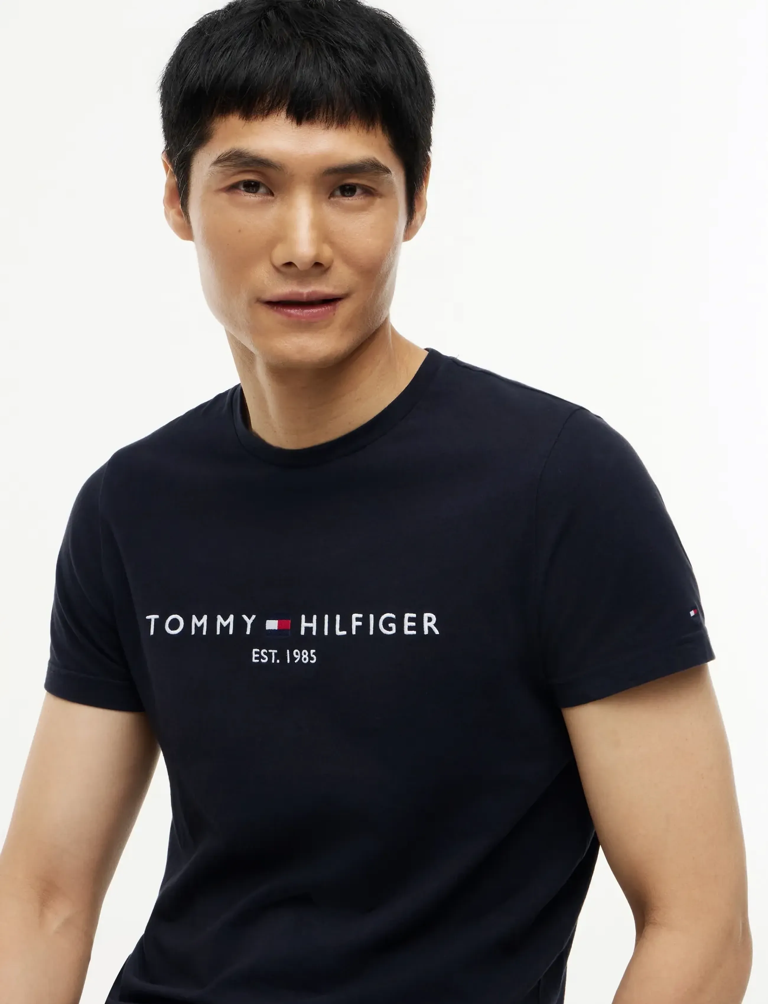 Tommy Hilfiger - CORE TOMMY LOGO TEE - short-sleeved t-shirts - jet black - 3