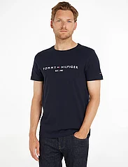 Tommy Hilfiger - CORE TOMMY LOGO TEE - lyhythihaiset - sky captain - 0