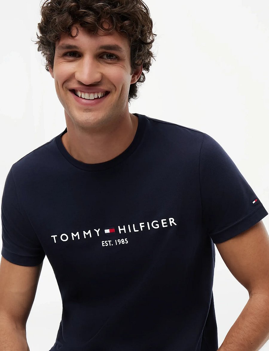 Tommy Hilfiger - CORE TOMMY LOGO TEE - kurzärmelige t-shirts - sky captain - 4