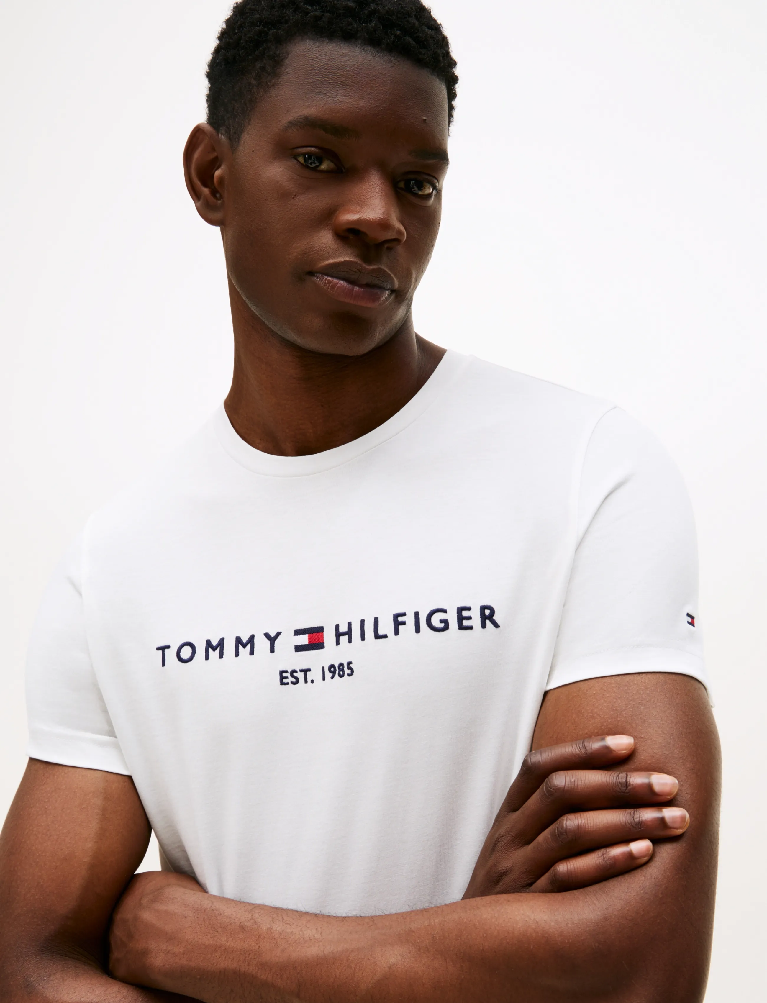TOMMY HILFIGER Core Tommy Logo Tee t-shirts - bas herr – bild 5