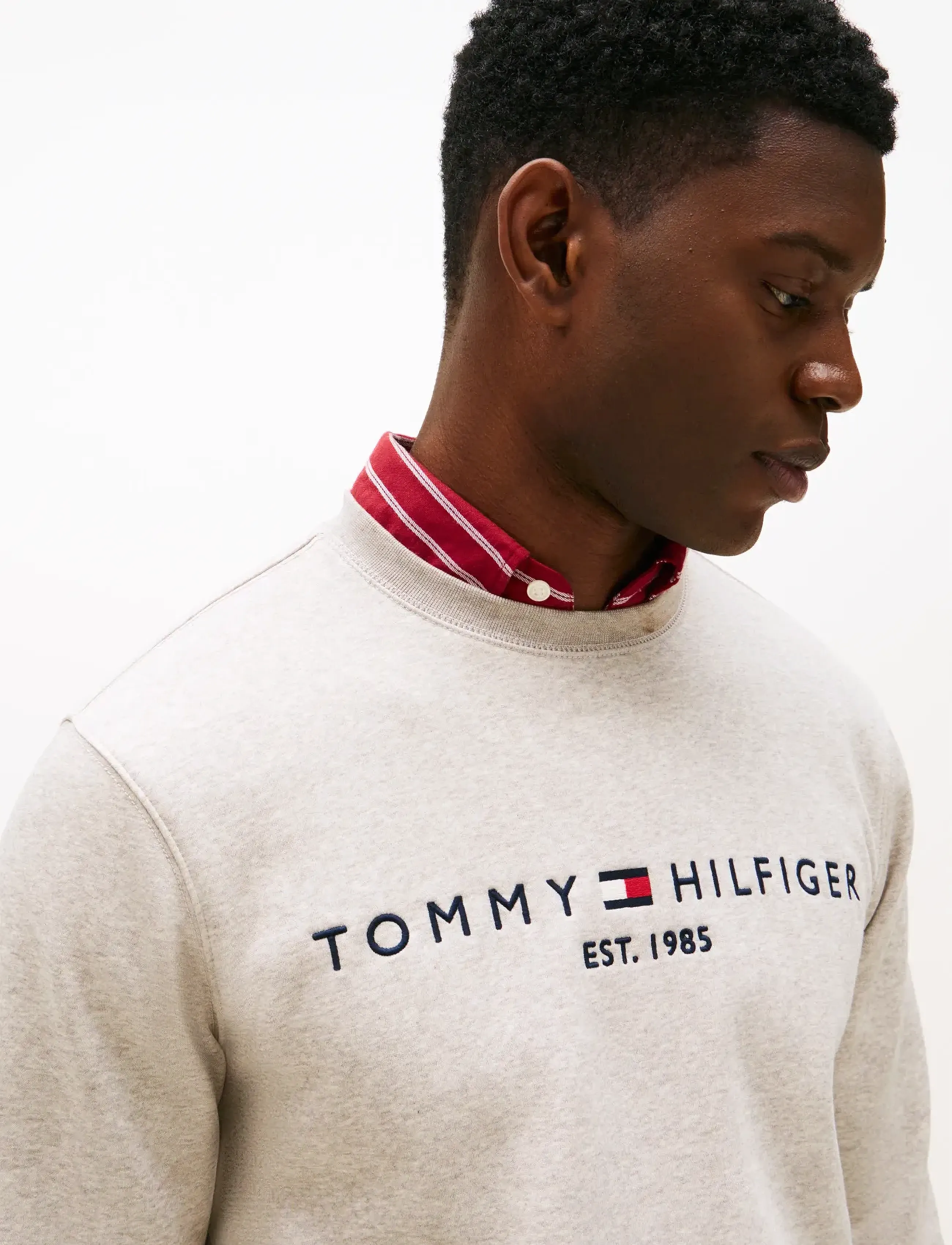 Tommy Hilfiger - TOMMY LOGO SWEATSHIRT - puhkuse põhitooted - heathered pebble - 4