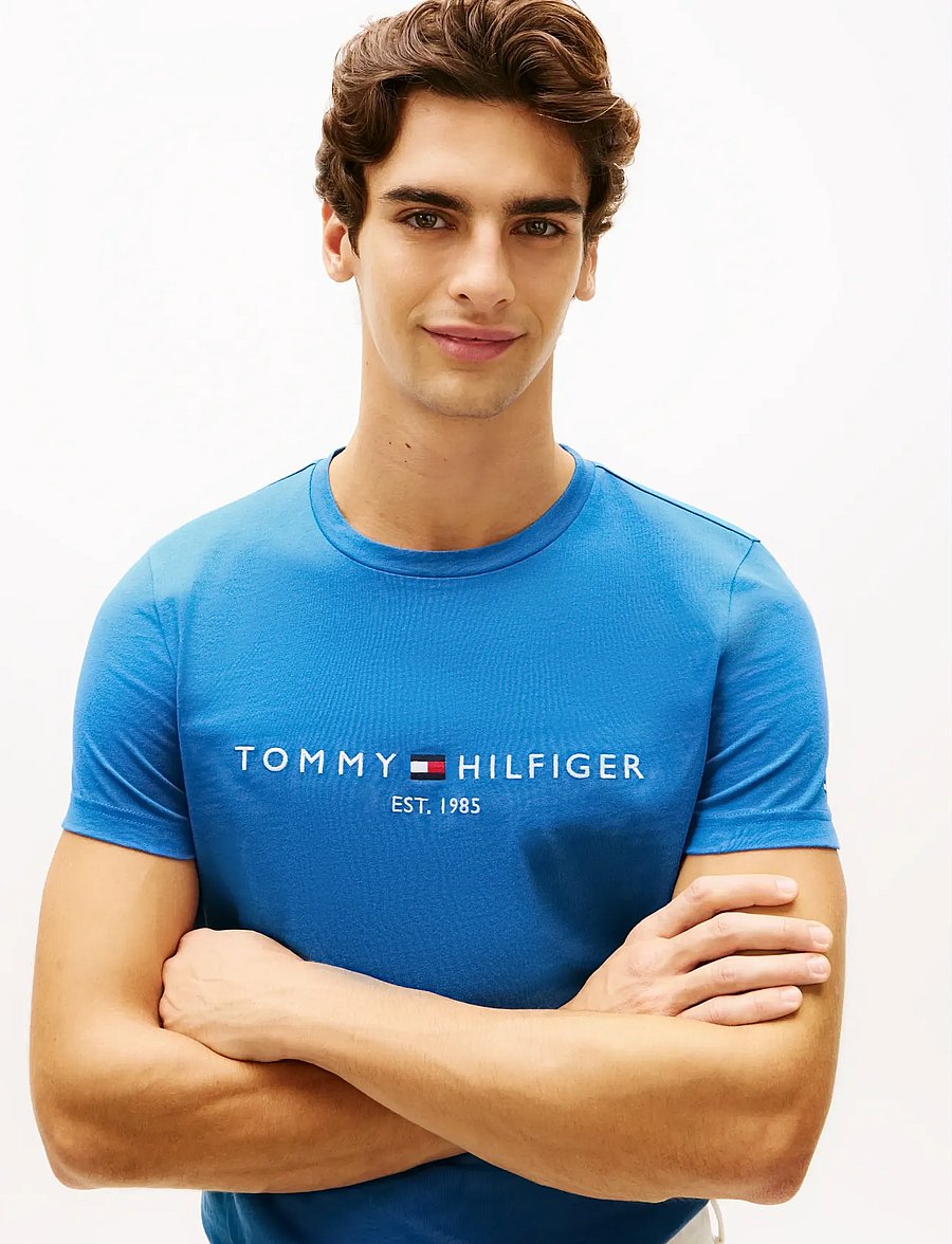 Tommy Hilfiger - TOMMY LOGO TEE - kortærmede t-shirts - blue orbit - 4