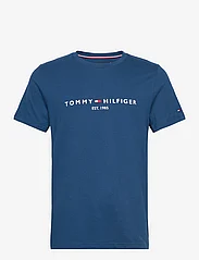Tommy Hilfiger - TOMMY LOGO TEE - kortærmede t-shirts - deep indigo - 0