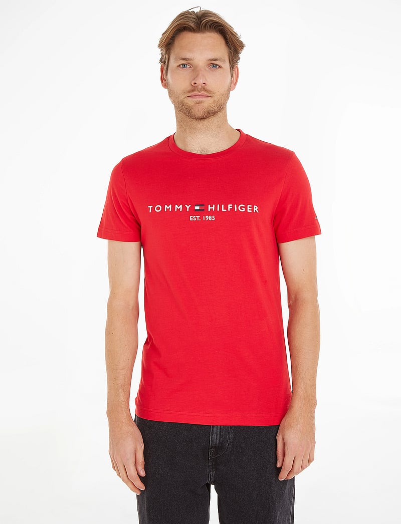 Tommy Hilfiger - TOMMY LOGO TEE - kortärmade t-shirts - primary red - 0