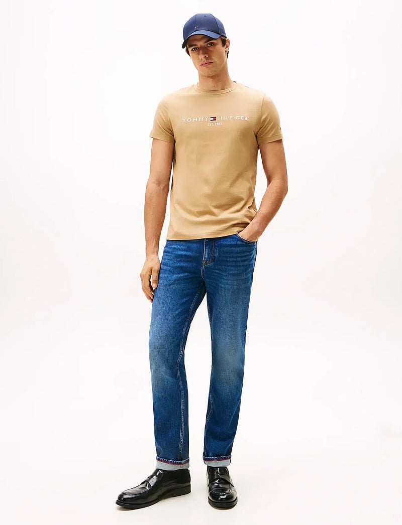 Tommy Hilfiger - TOMMY LOGO TEE - kortärmade t-shirts - timeless camel - 2