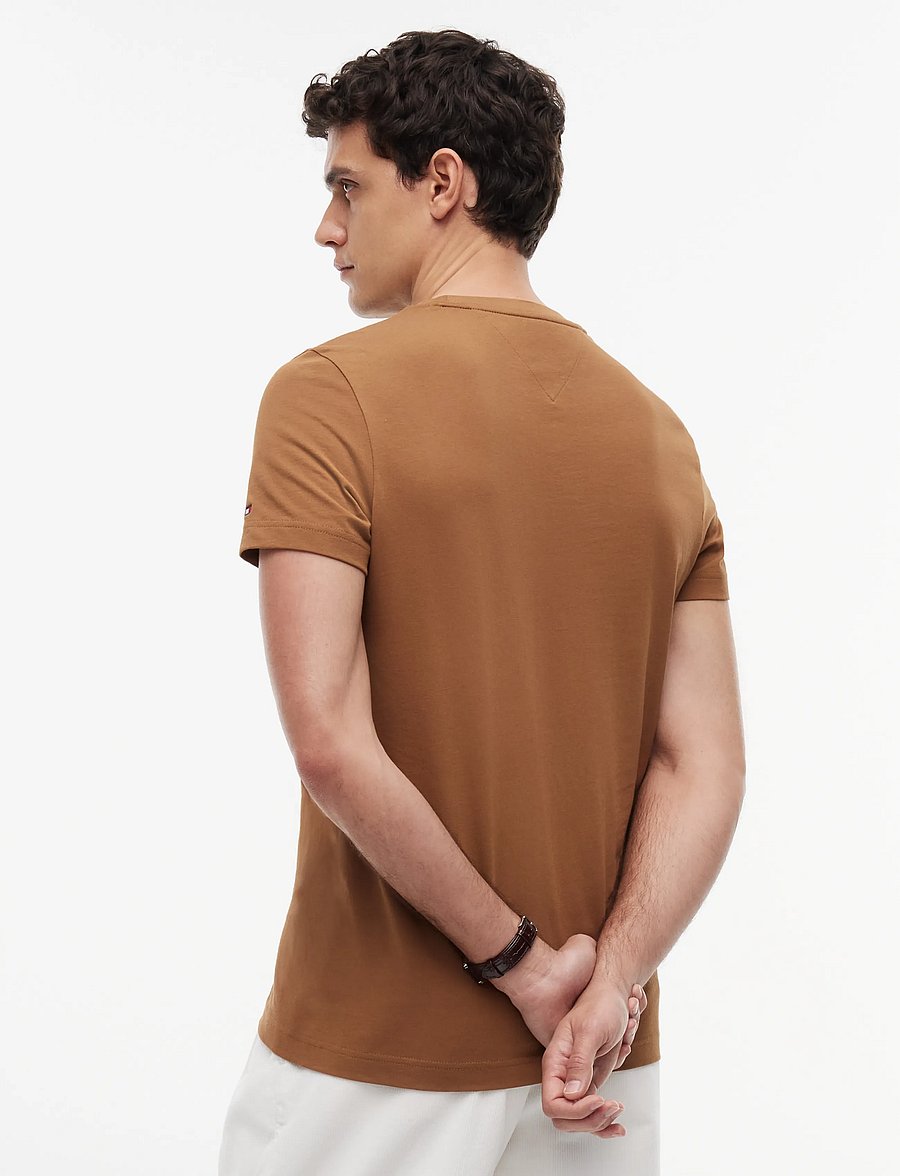 Tommy Hilfiger - TOMMY LOGO TEE - kurzärmelige t-shirts - timeless tawny - 2