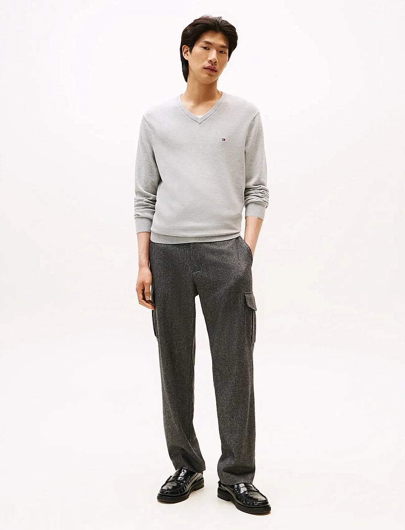 Tommy Hilfiger - ESSENTIAL COTTON V NECK - v-ausschnitt - light grey heather - 4