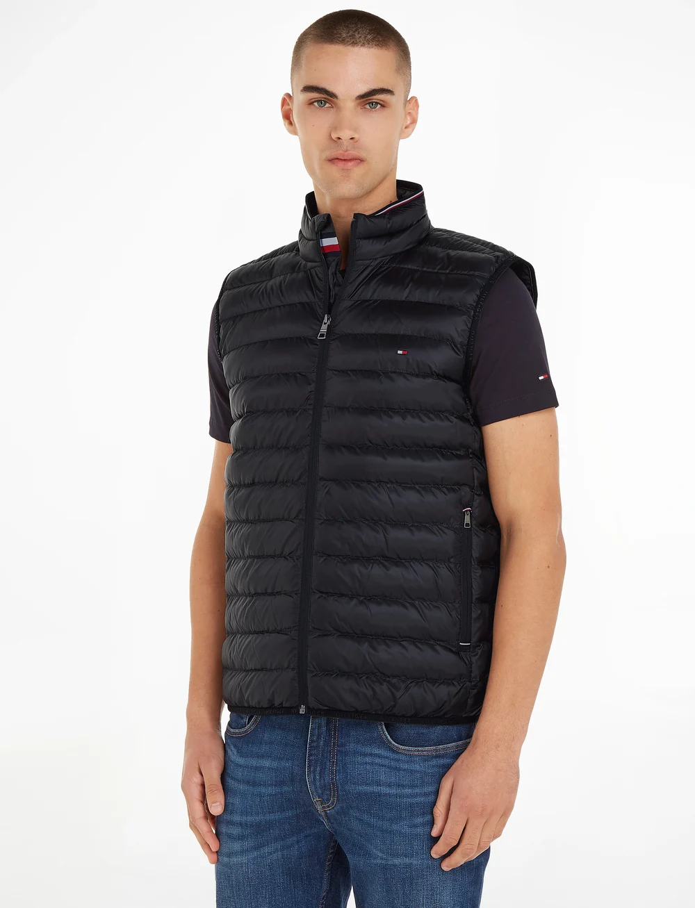 Tommy Hilfiger Core Packable Recycled Vest 134.93 . Buy Vests from Tommy Hilfiger online at Boozt . Fast delivery and easy returns