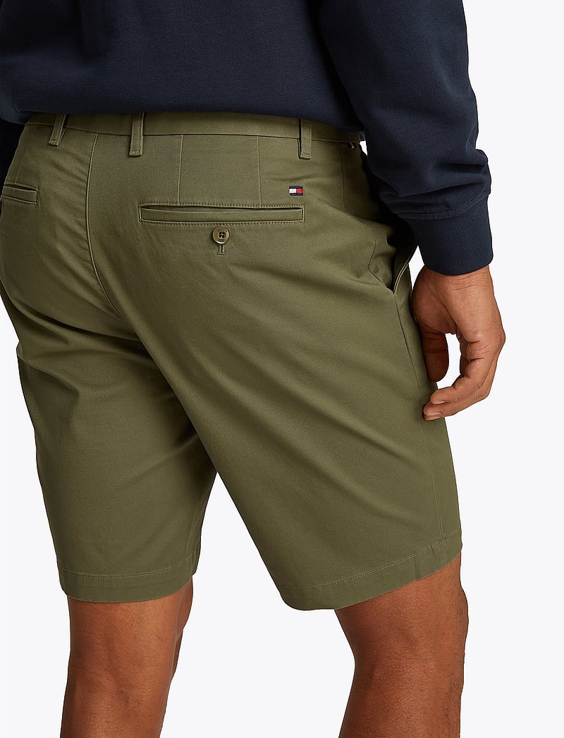 Tommy Hilfiger - HARLEM SHORT 1985 - casual shorts - battle green - 2