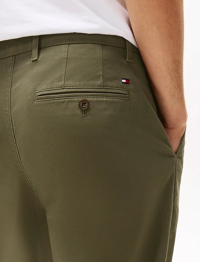 Tommy Hilfiger - CHINO DENTON 1985 PIMA COTTON - chinos - army green - 5