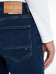 Tommy Hilfiger - SLIM BLEECKER PSTR JAVA INDIGO - džinsa bikses ar tievām starām - java indigo - 3