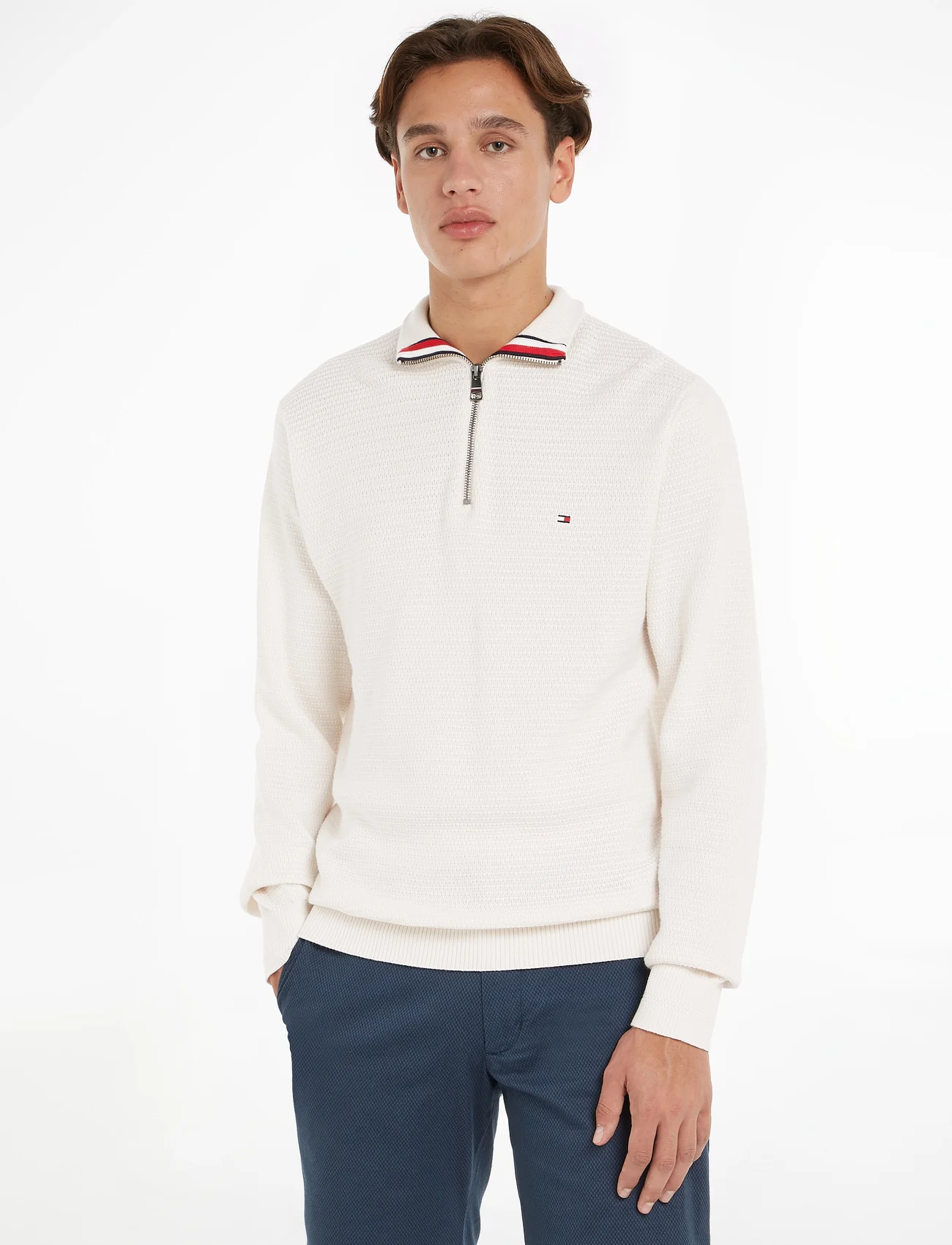 Tommy Hilfiger - INTERLACED STRUCTURE ZIP MOCK - mehed - weathered white - 1