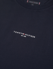 Tommy Hilfiger - TOMMY LOGO TIPPED TEE - kortärmade t-shirts - desert sky - 2