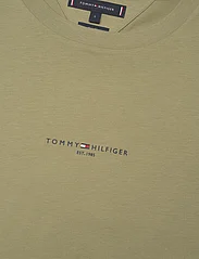 Tommy Hilfiger - TOMMY LOGO TIPPED TEE - kortärmade t-shirts - faded olive - 2